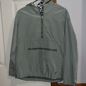 Women’s Windbreaker/Raincoat